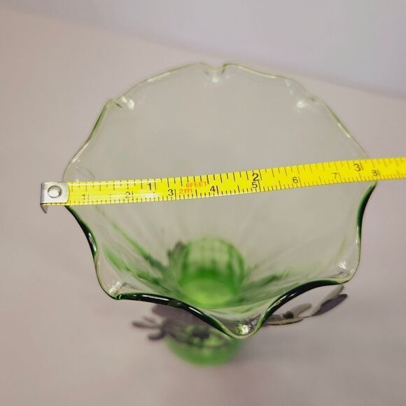 Vintage Green Stretch Glass Ruffled Rim Metal Floral Embellished Bud Vase - Picture 8 of 9